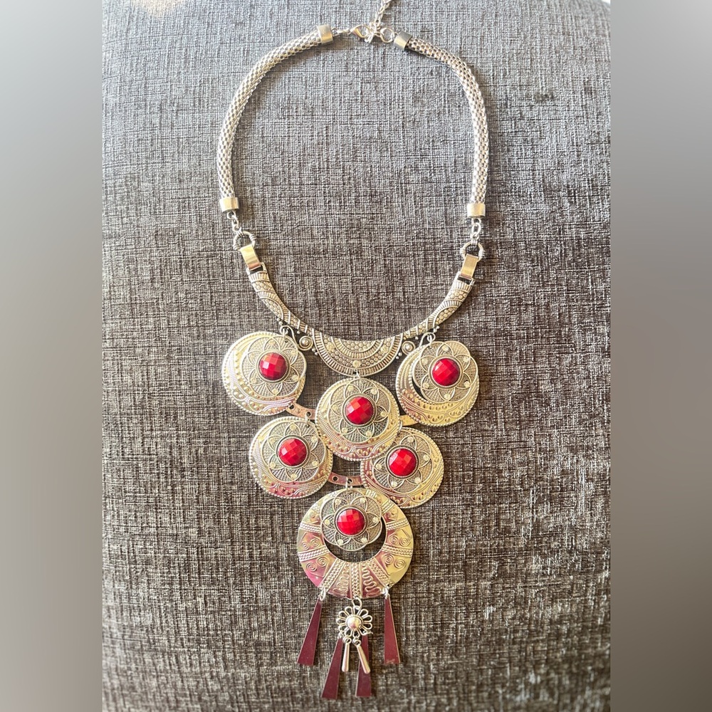 Silver plated chandelier choker necklace